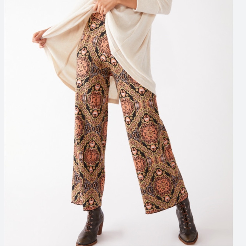 Sun in the west - Wide-Leg Pants